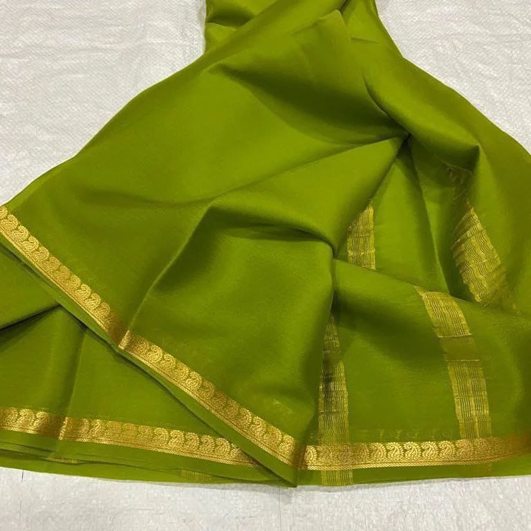 Mehendi Green Soft Silk Saree with Traditional Gold Zari Motif Border