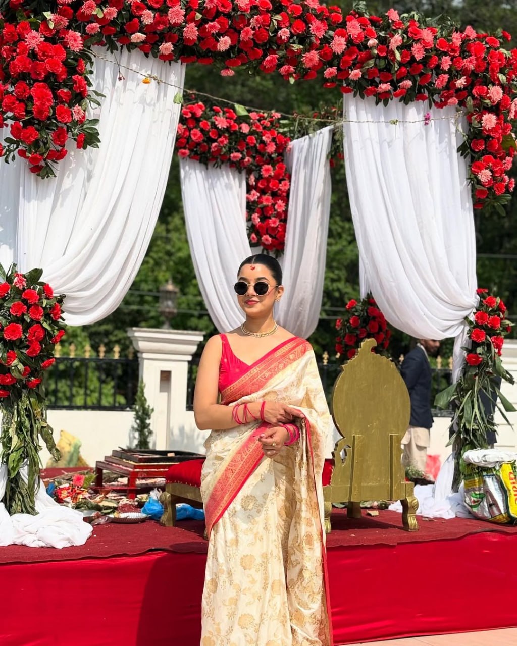 Ivory and amp Rani Pink Floral Woven Traditional Saree
