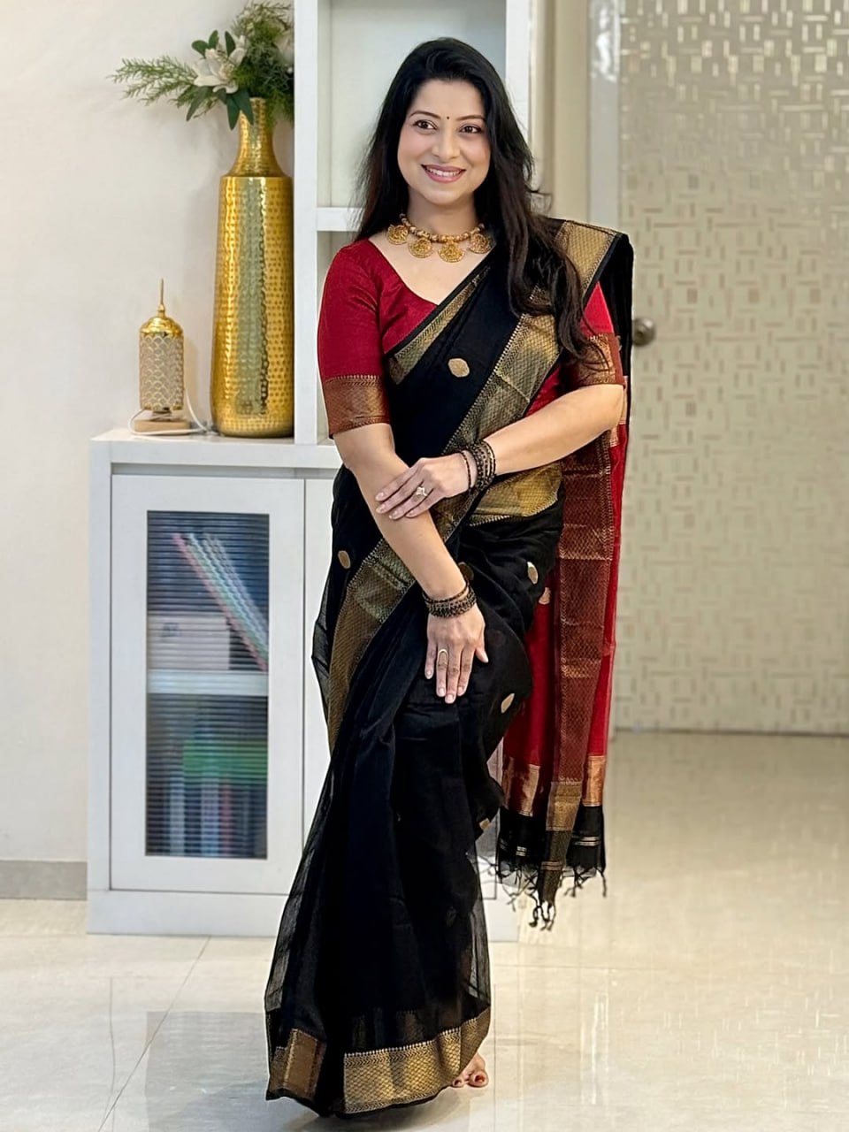Classic Black and Maroon Gold Woven Border Traditional Saree