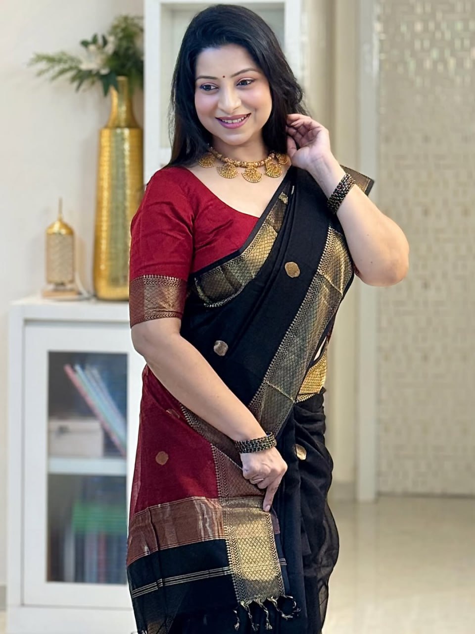 Classic Black and Maroon Gold Woven Border Traditional Saree