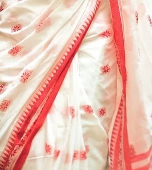 Ivory White and Red Handloom-Style Traditional Saree